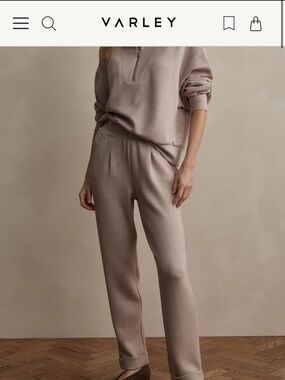Varley Women's Joggers and 1/4 zip size medium